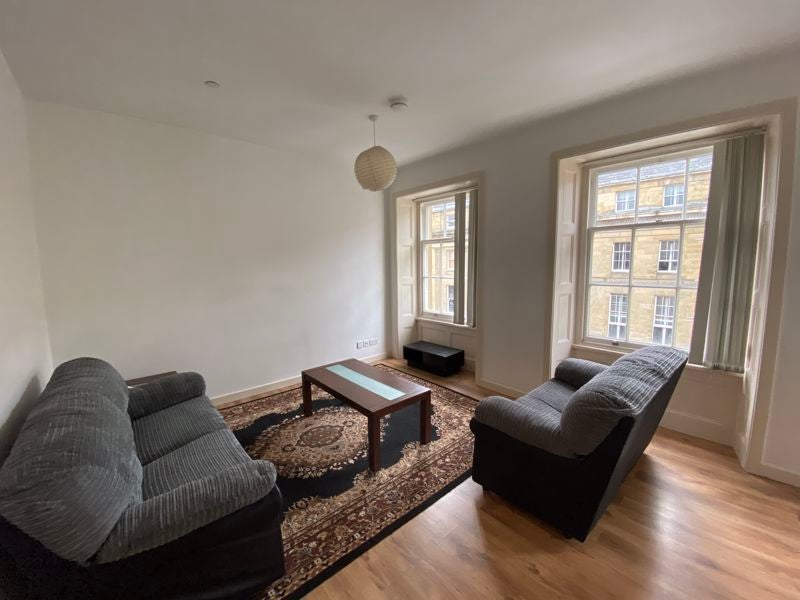 Flat Grainger Street in Newcastle upon Tyne