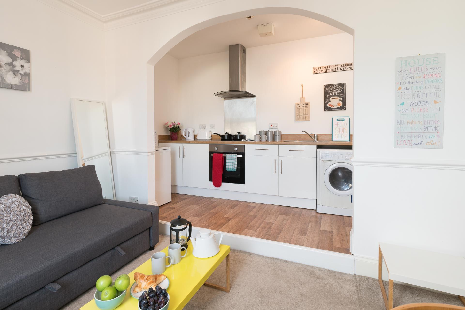 Flat Saint Nicholas Road in Bristol