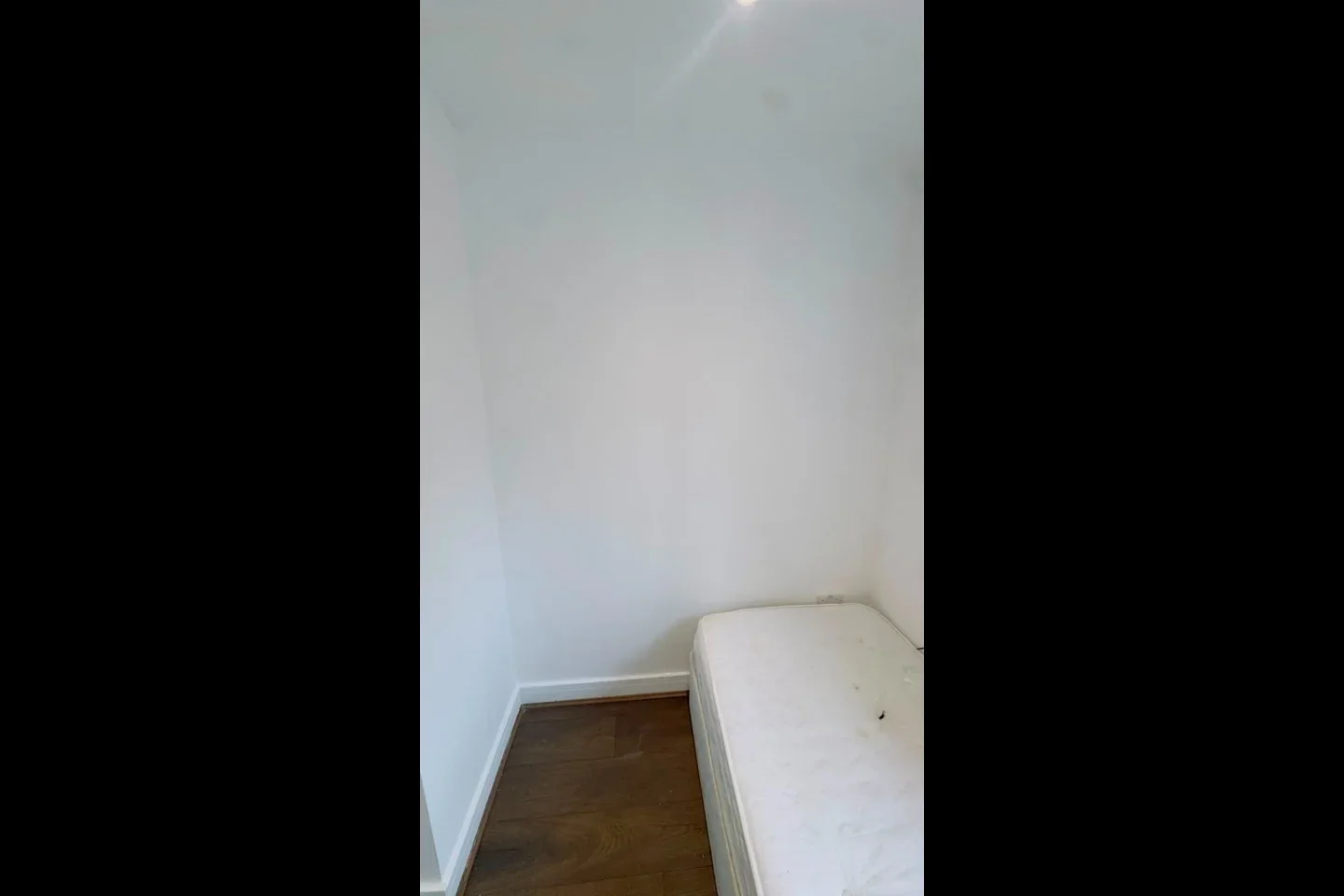 Room Spring Close in Greater London
