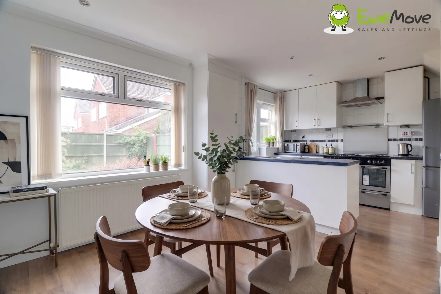 House Telscombe Way in Luton