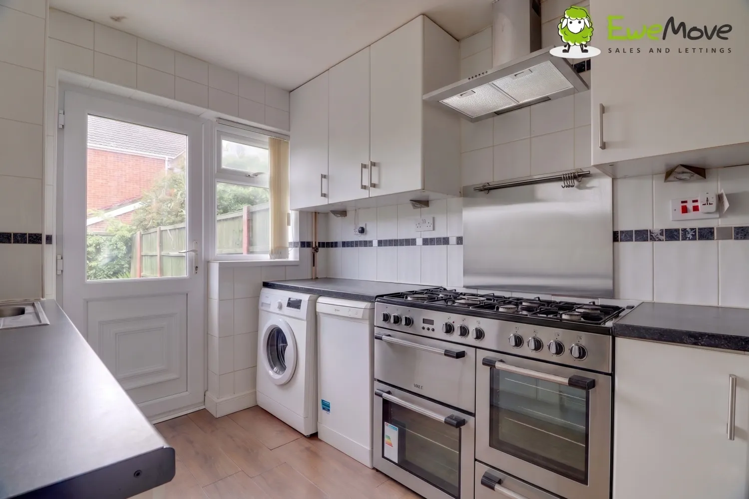 House Telscombe Way in Luton