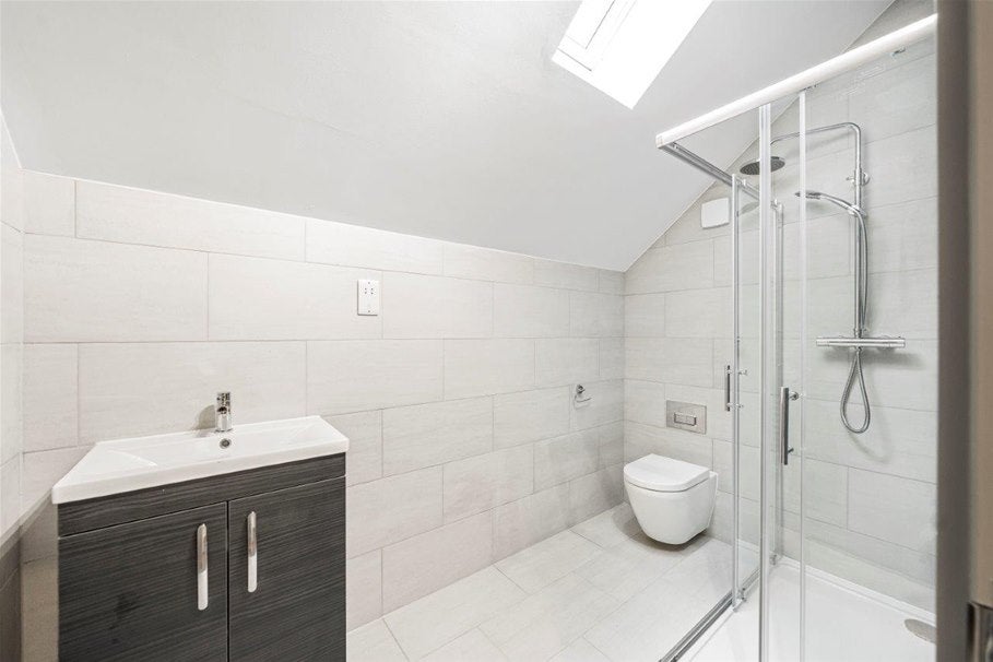 Flat Lower Luton Road in St Albans