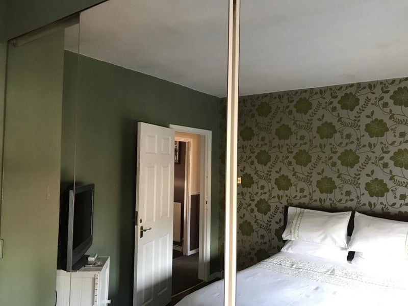 Room Bromley Road in Greater London