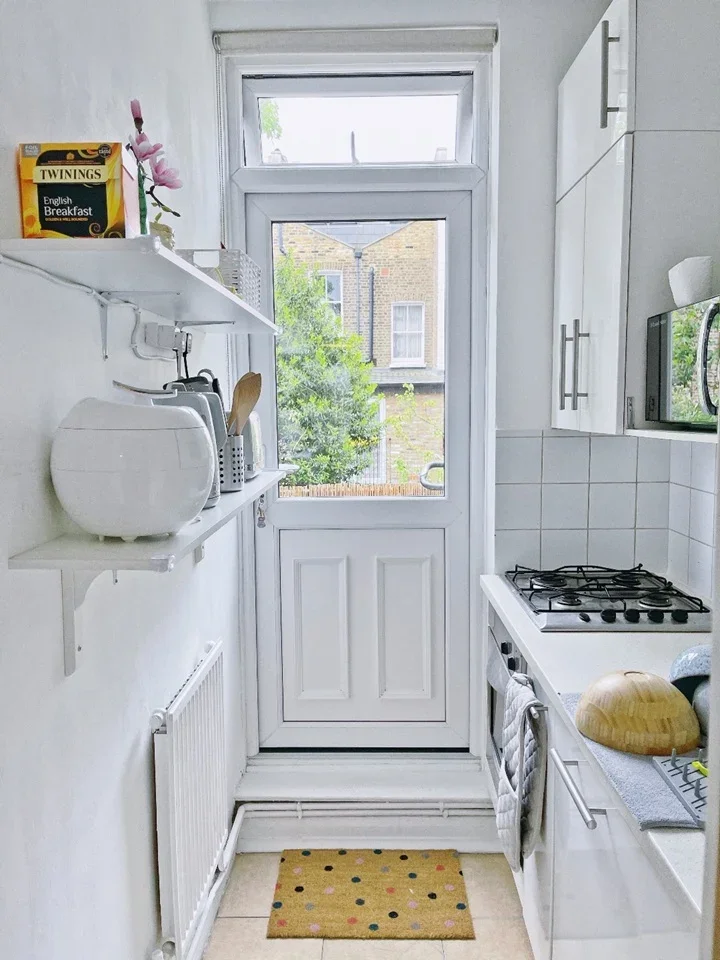 Flat Archel Road in Greater London