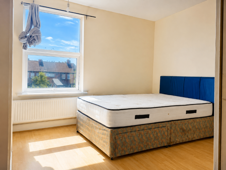Flat Chadwick Road in Nottingham