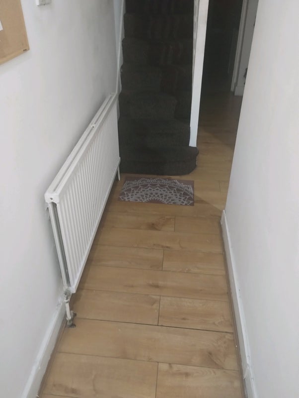 Room Russell Road in Greater London