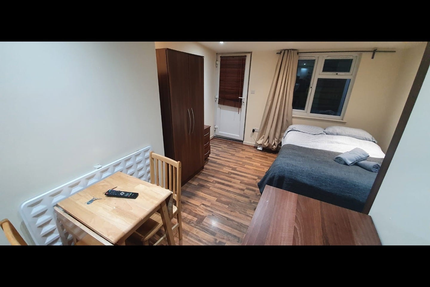 Flat Chatsworth Road in Greater London