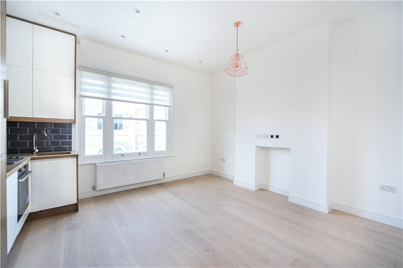 Flat Westbourne Park Road in Greater London
