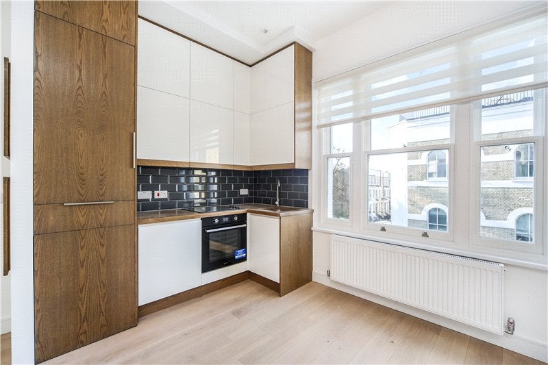 Flat Westbourne Park Road in Greater London