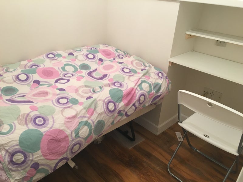 Room Bramblebury Road in Greater London