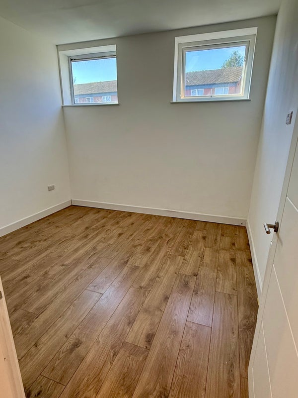 Flat Lydgate Lane in Sheffield