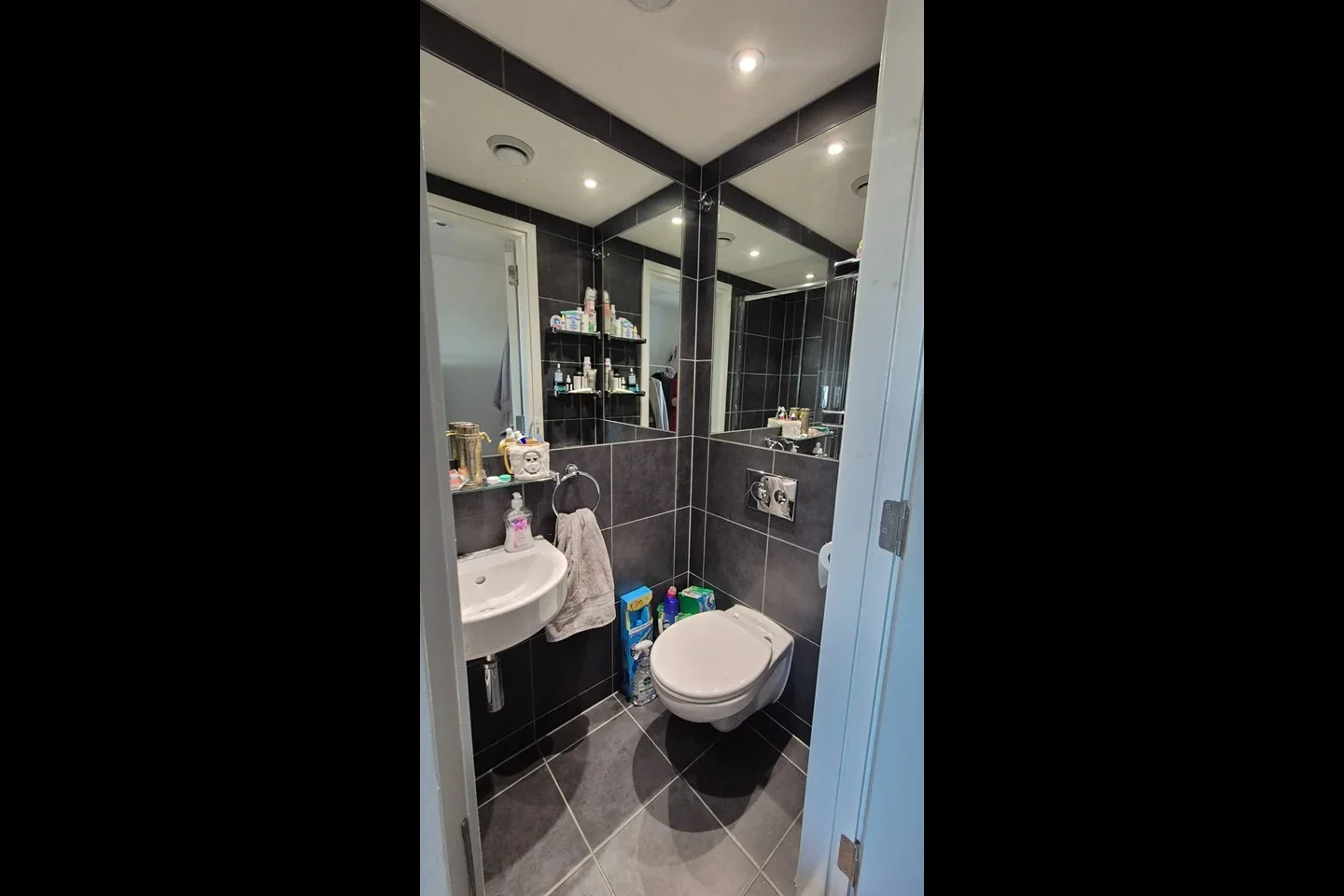 Room Westminster Bridge Road in Greater London
