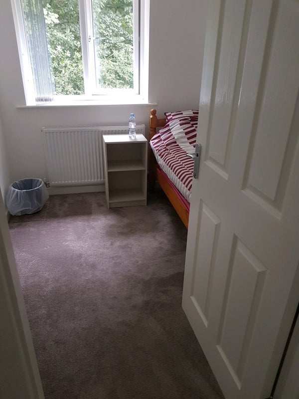Room Woodbury Road in Sheffield