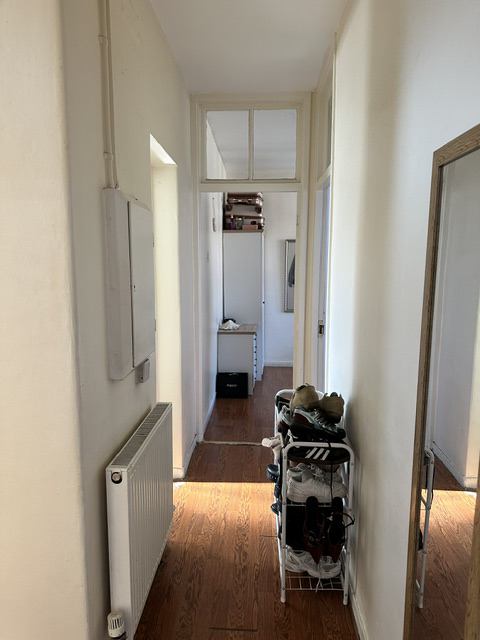 Flat Whiston Road in Greater London