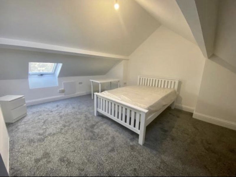 Room Muriel Road in Nottingham