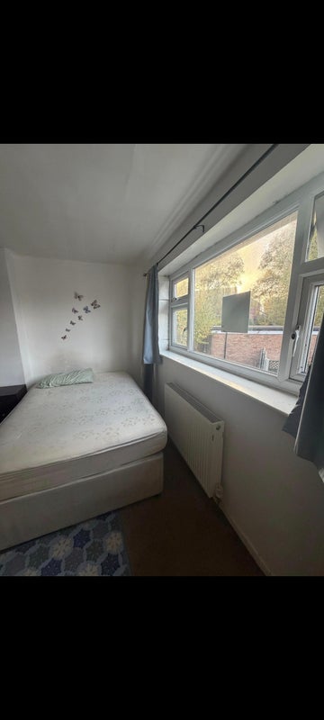 Room Wellington Road in Manchester