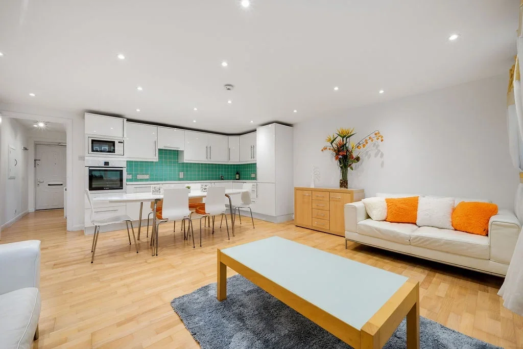 Flat Chevening Road in Greater London