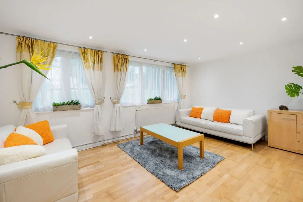 Flat Chevening Road in Greater London