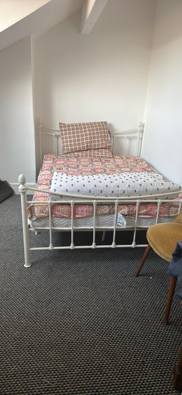 Room Gledhow Mount in Leeds