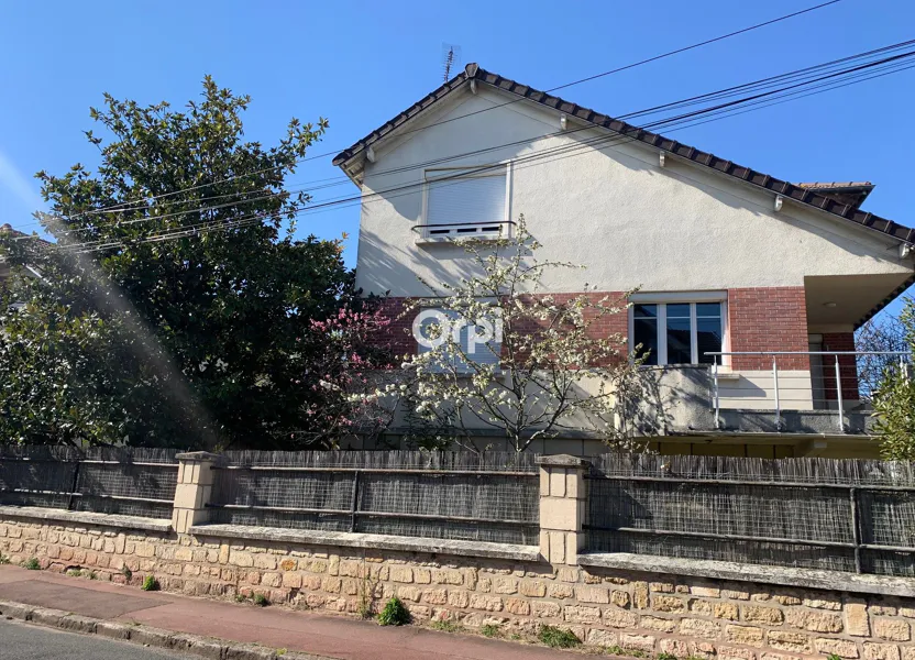 House Rue Ledru-Rollin in Saint-Maur-des-Fossés