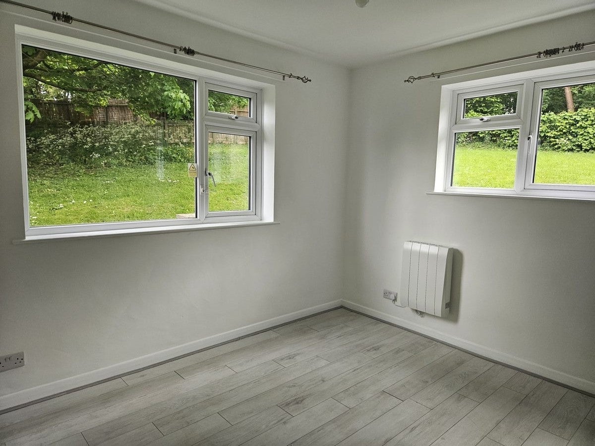 Flat Solsbury Way in Bath