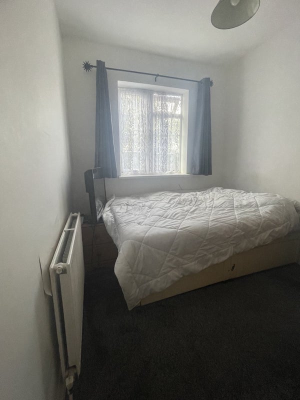 Room Devonshire Court in Greater London