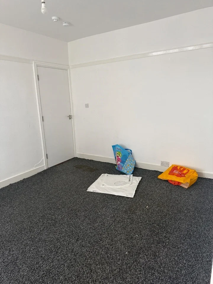 Room Sidcup Road in Greater London