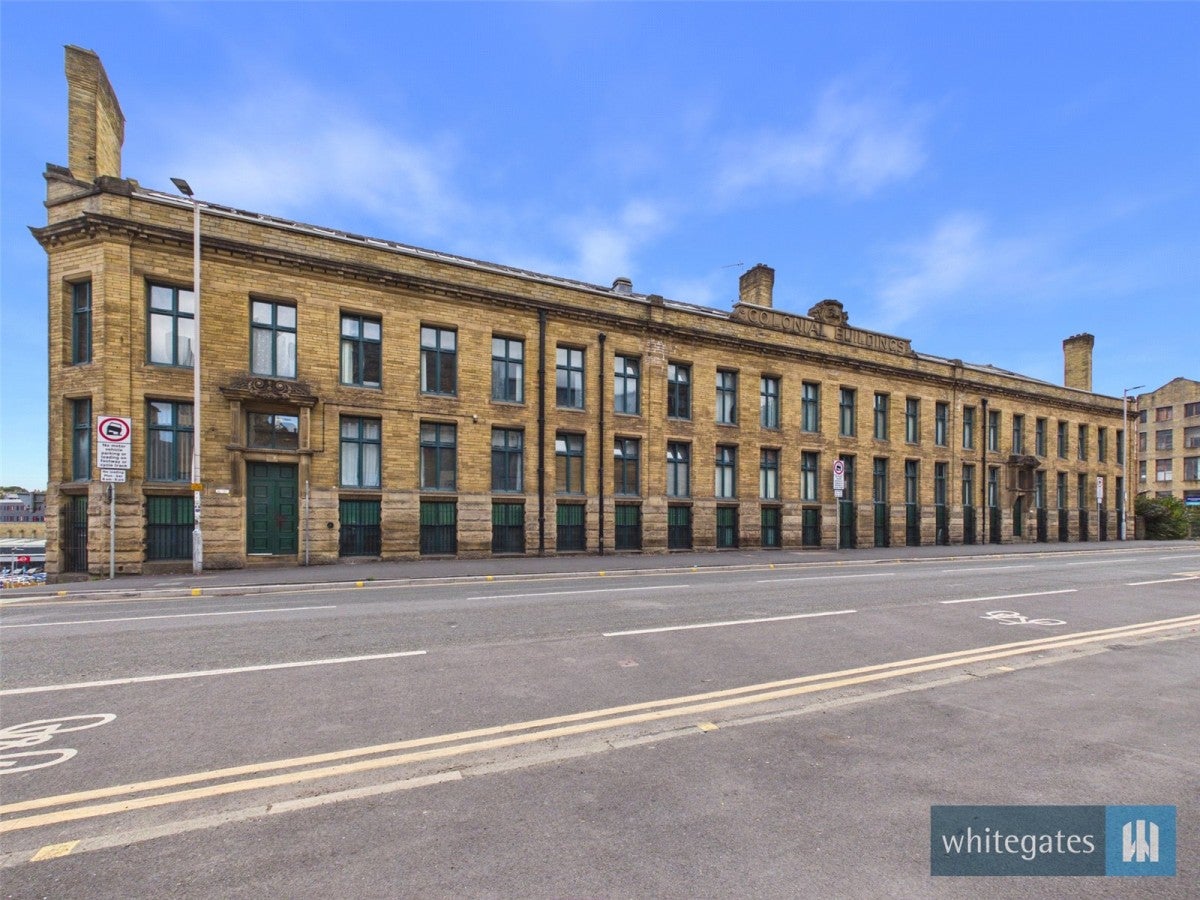 Flat Sunbridge Road in Bradford