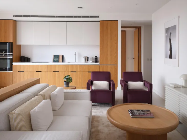 Flat Tooley Street in Greater London