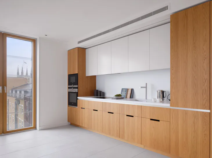 Flat Tooley Street in Greater London