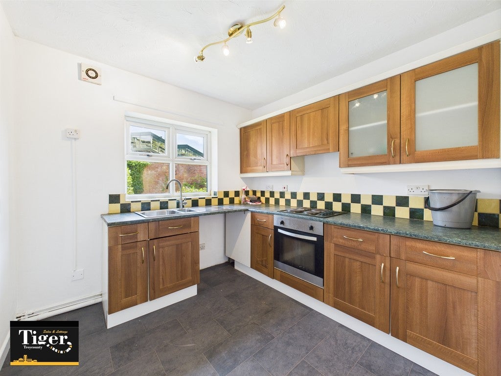 Flat Bispham Road in Blackpool