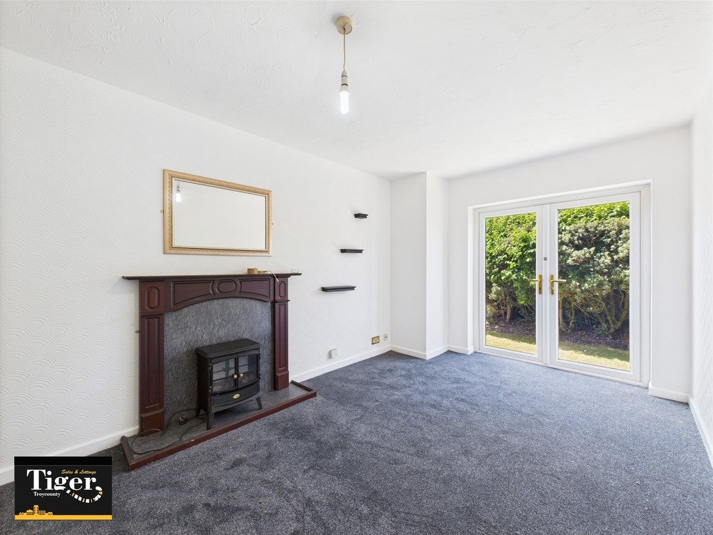 Flat Bispham Road in Blackpool