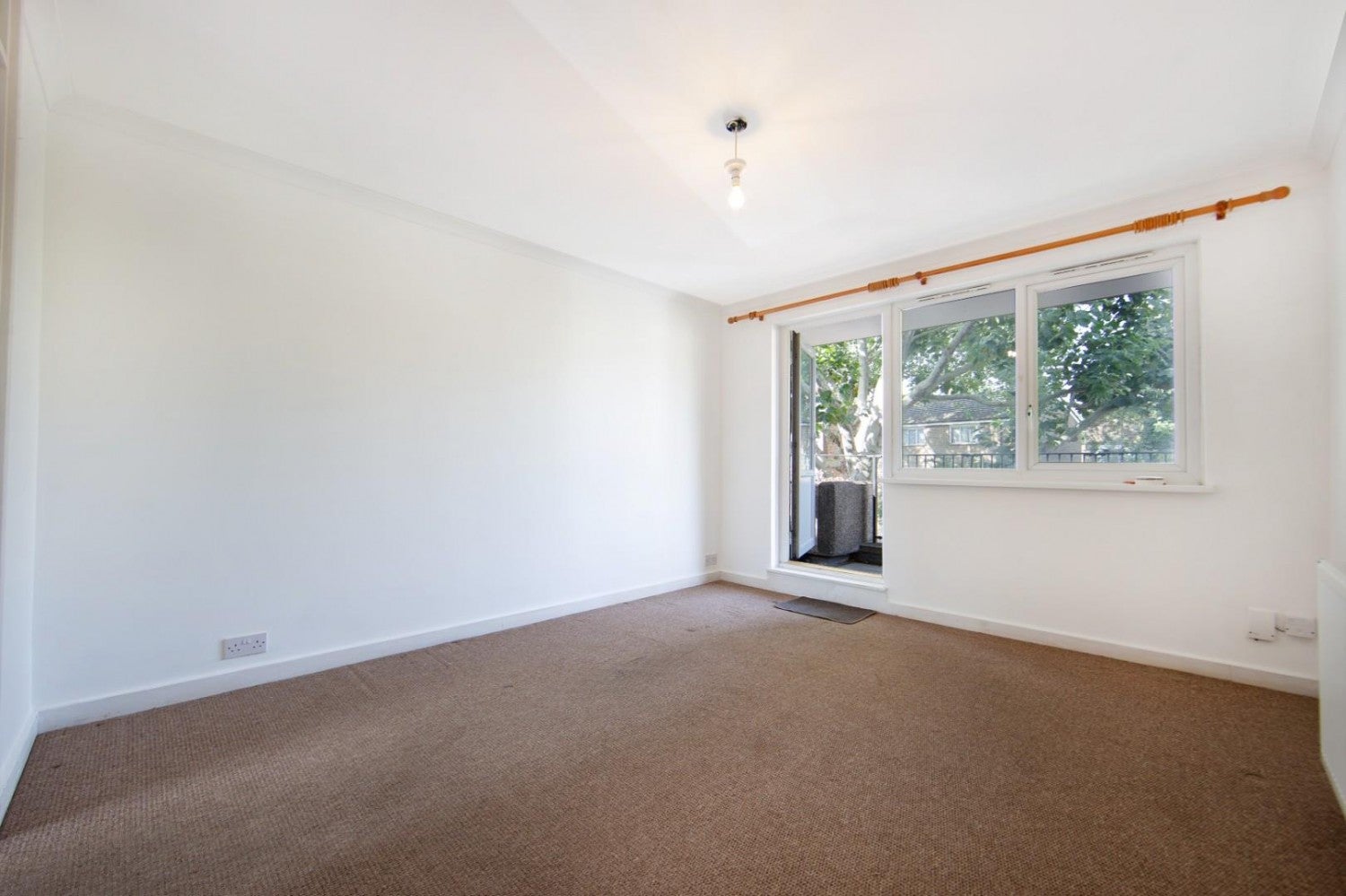 Flat Bath Close in Greater London