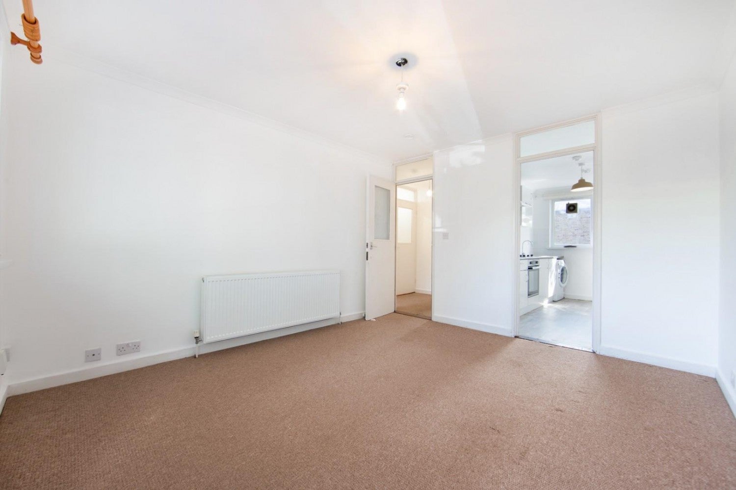 Flat Bath Close in Greater London