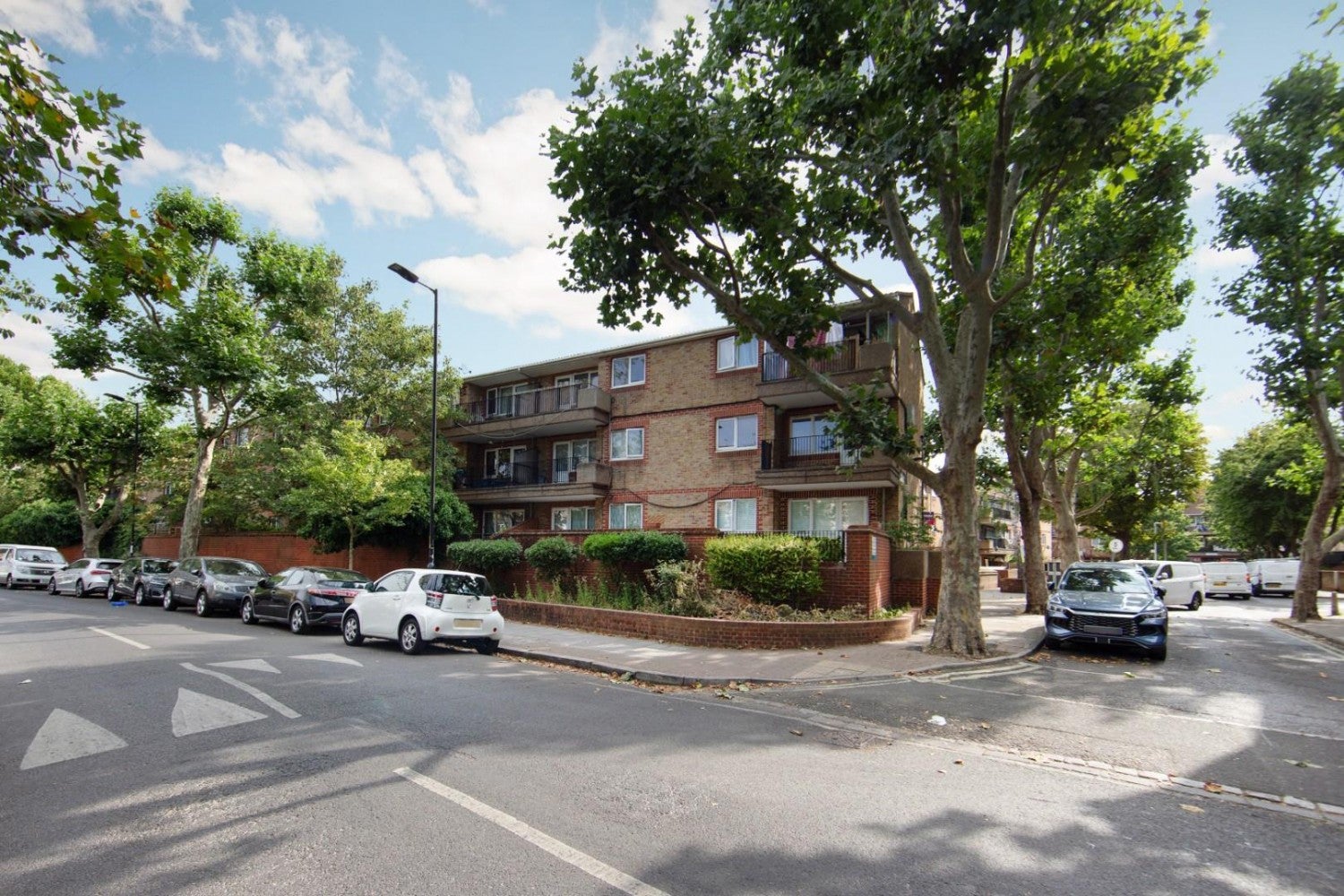 Flat Bath Close in Greater London