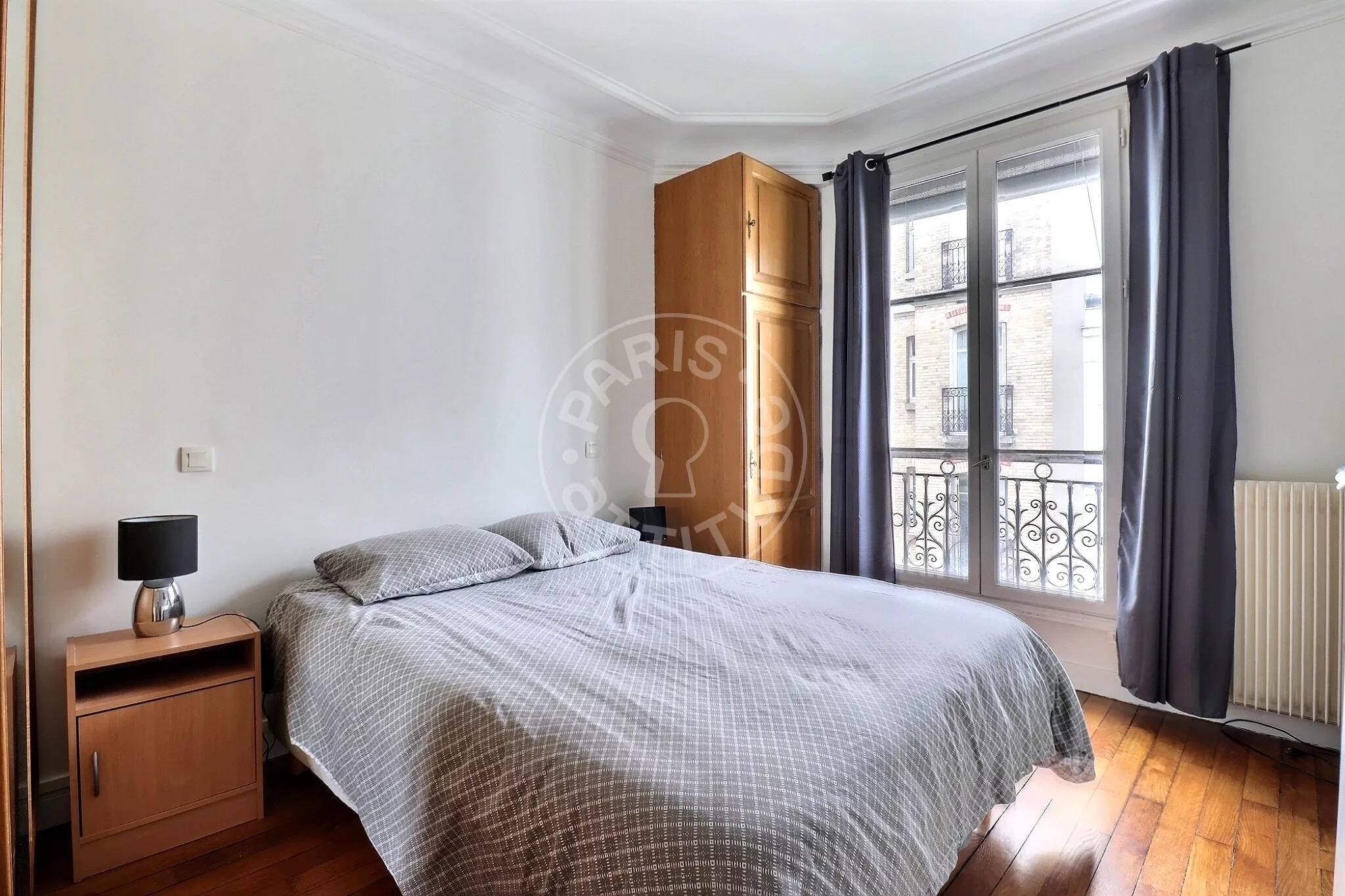 Flat Rue de l'Assomption in Paris