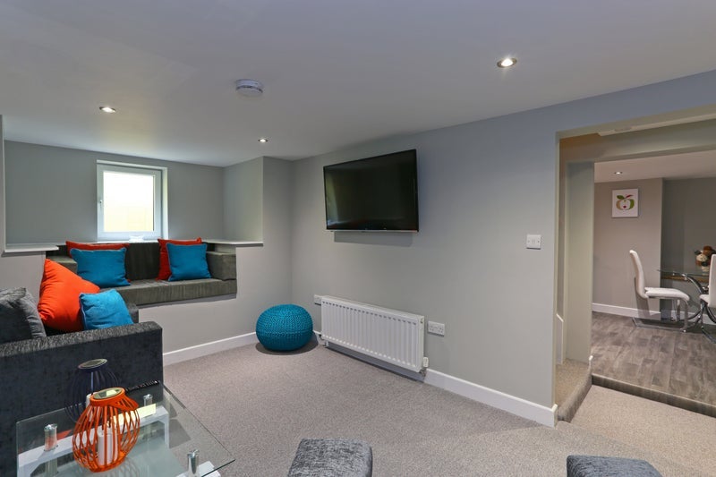 Room Elmfield Place in Leeds