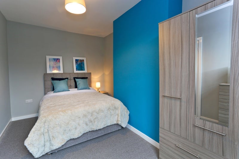 Room Elmfield Place in Leeds