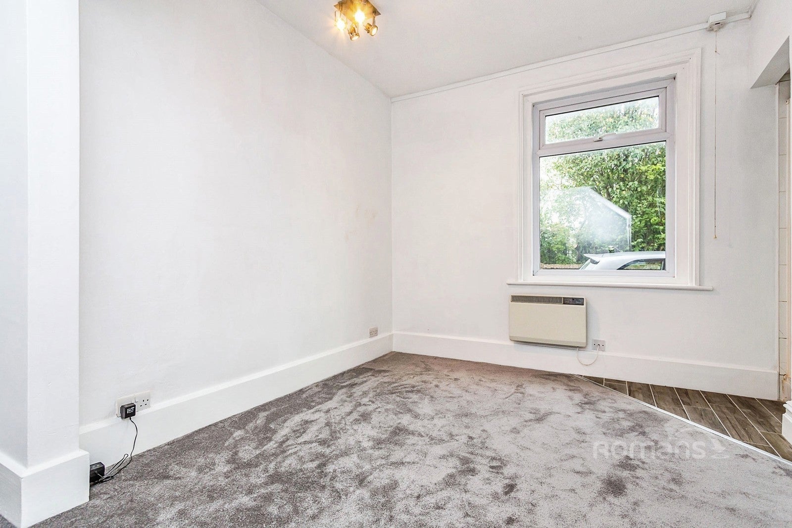 Flat Jubilee Road in Basingstoke and Deane