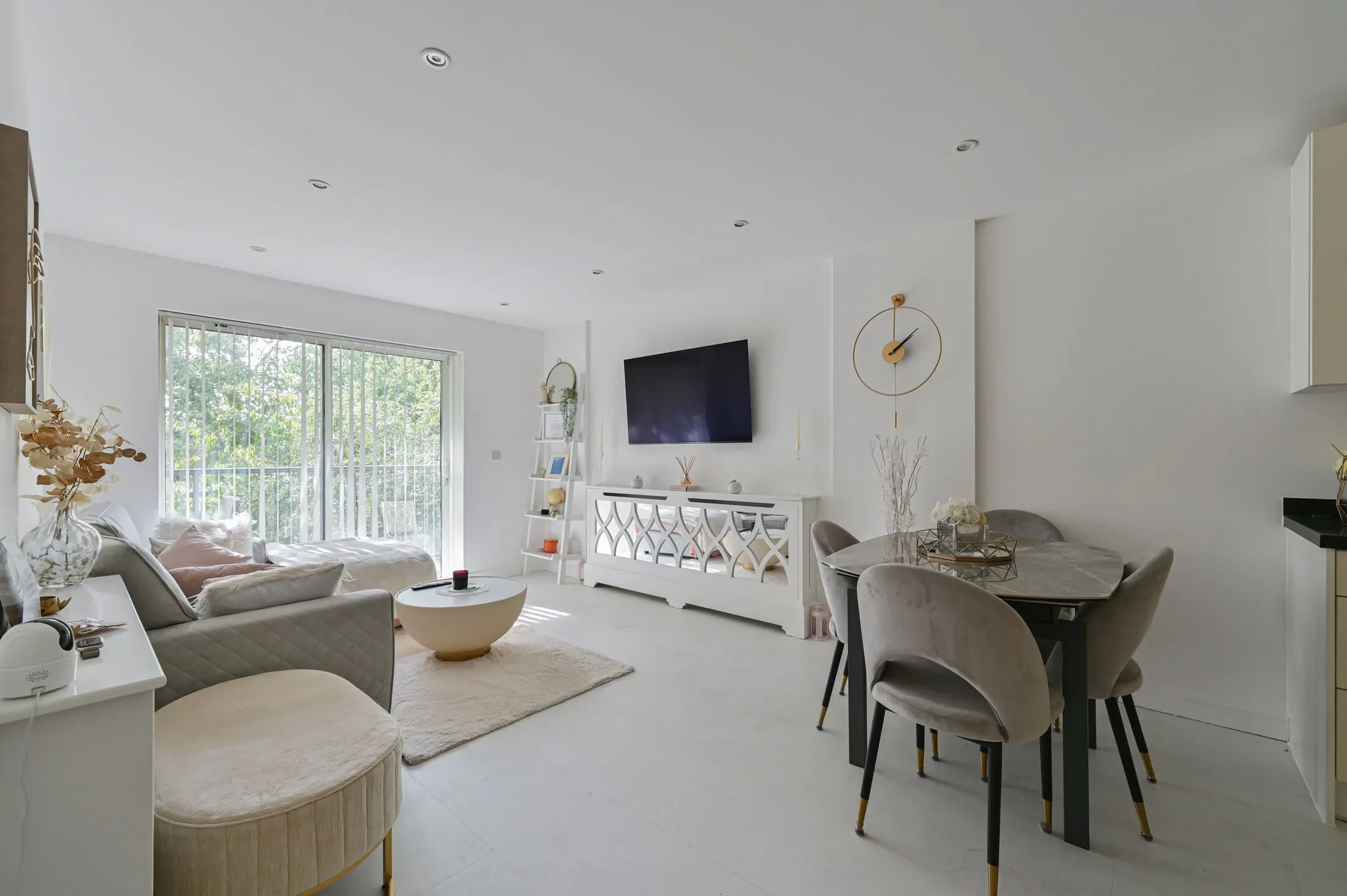 Flat Talbot Close in Greater London