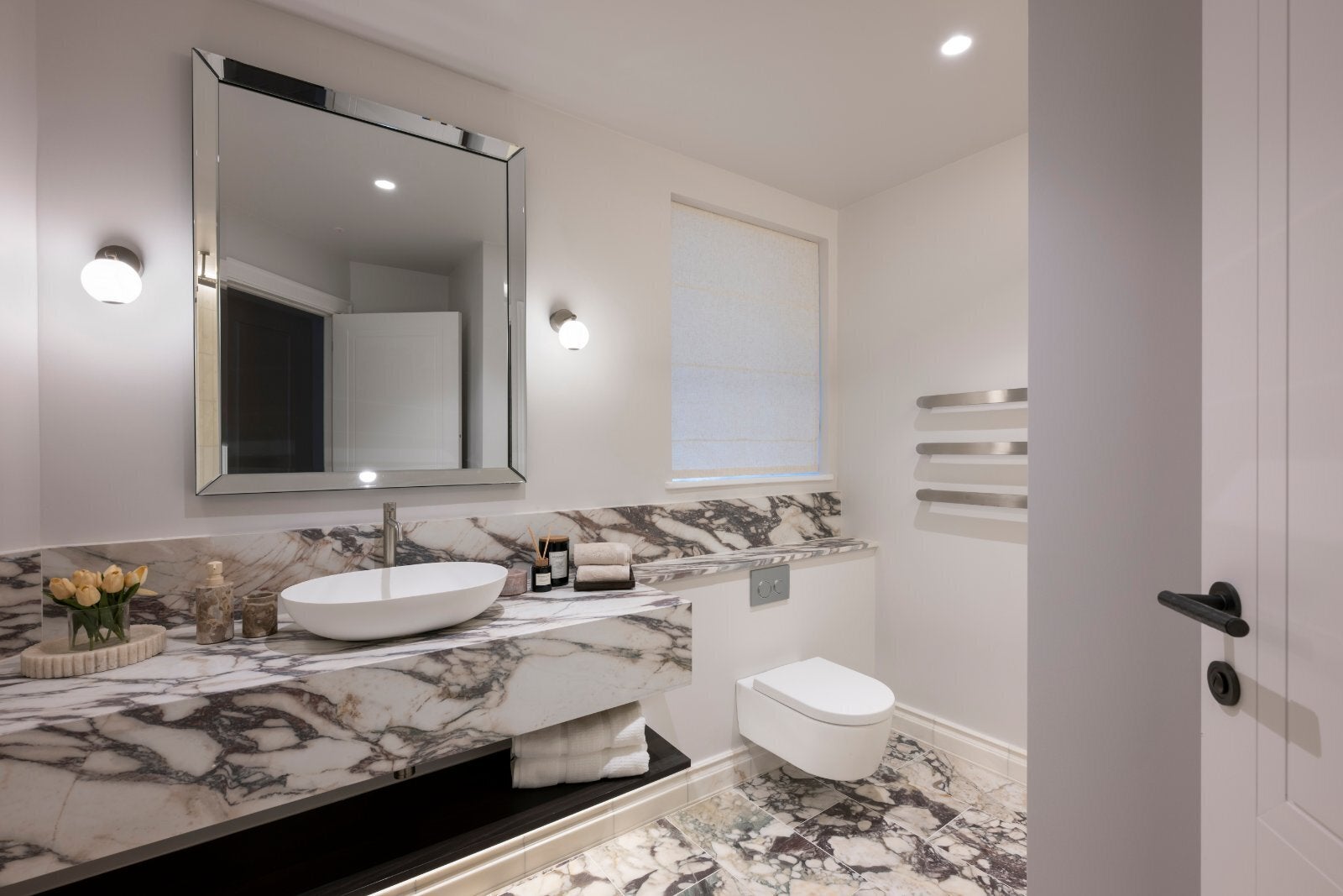 Flat Onslow Square in Greater London
