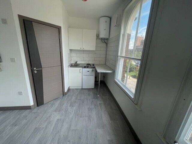 Flat Adelaide Street in Luton