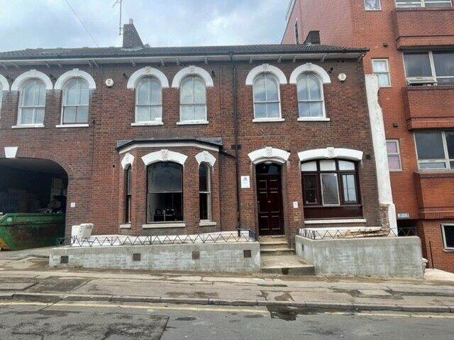 Flat Adelaide Street in Luton