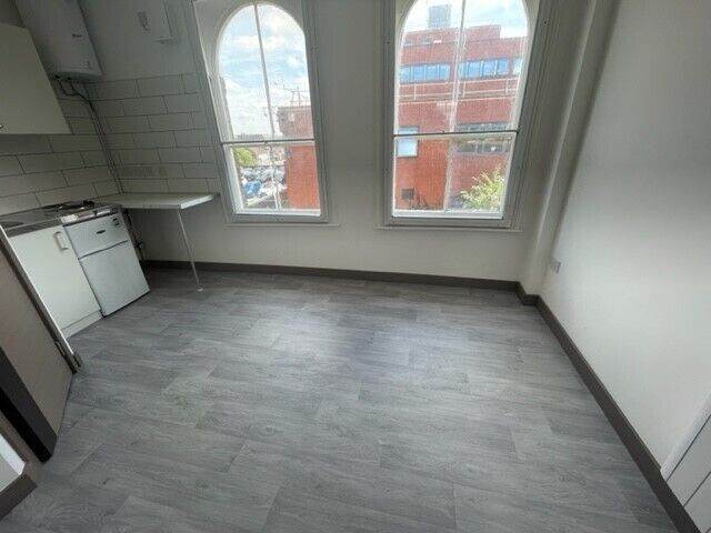 Flat Adelaide Street in Luton