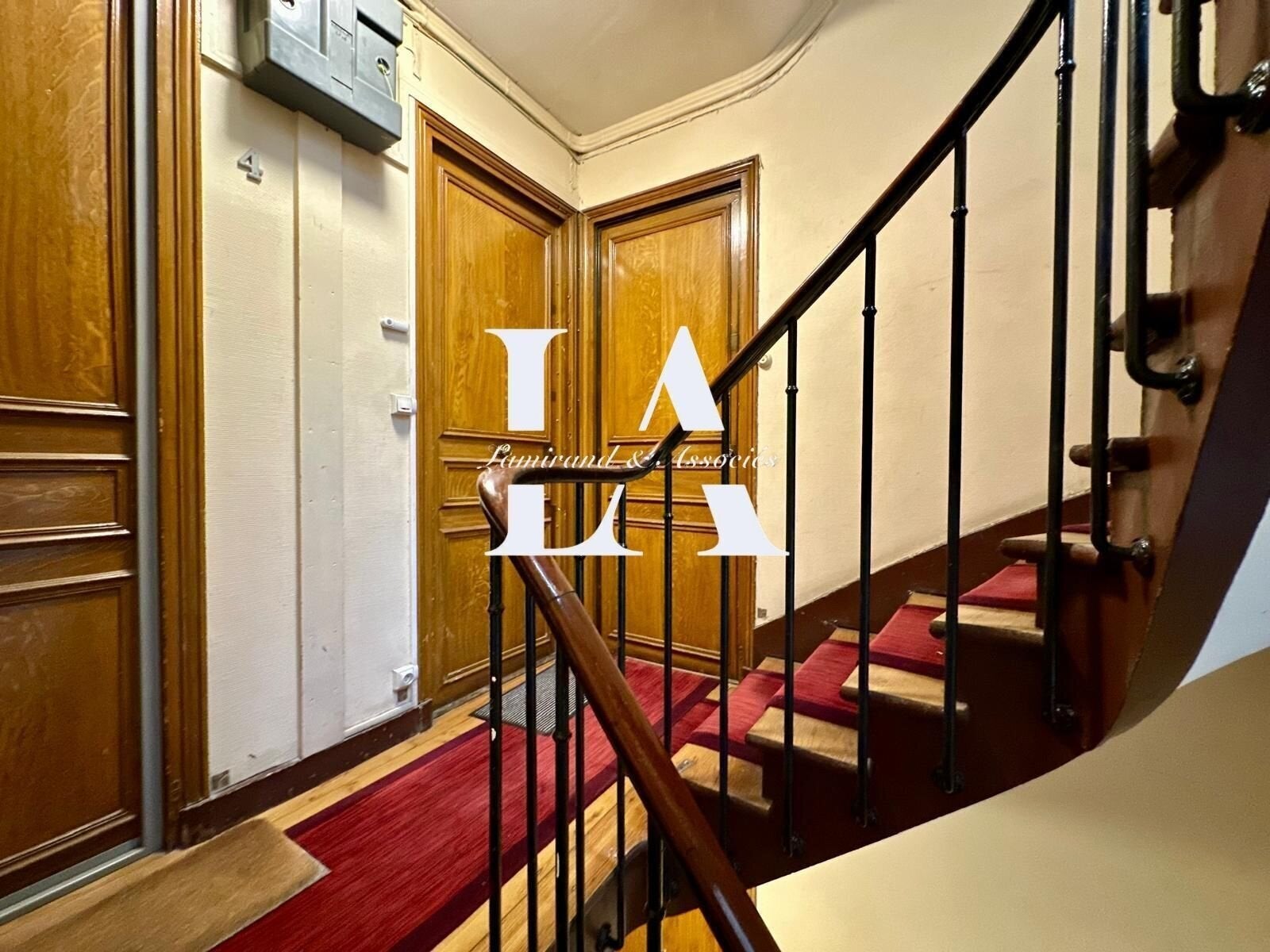 Appartement Rue Roberval à Paris