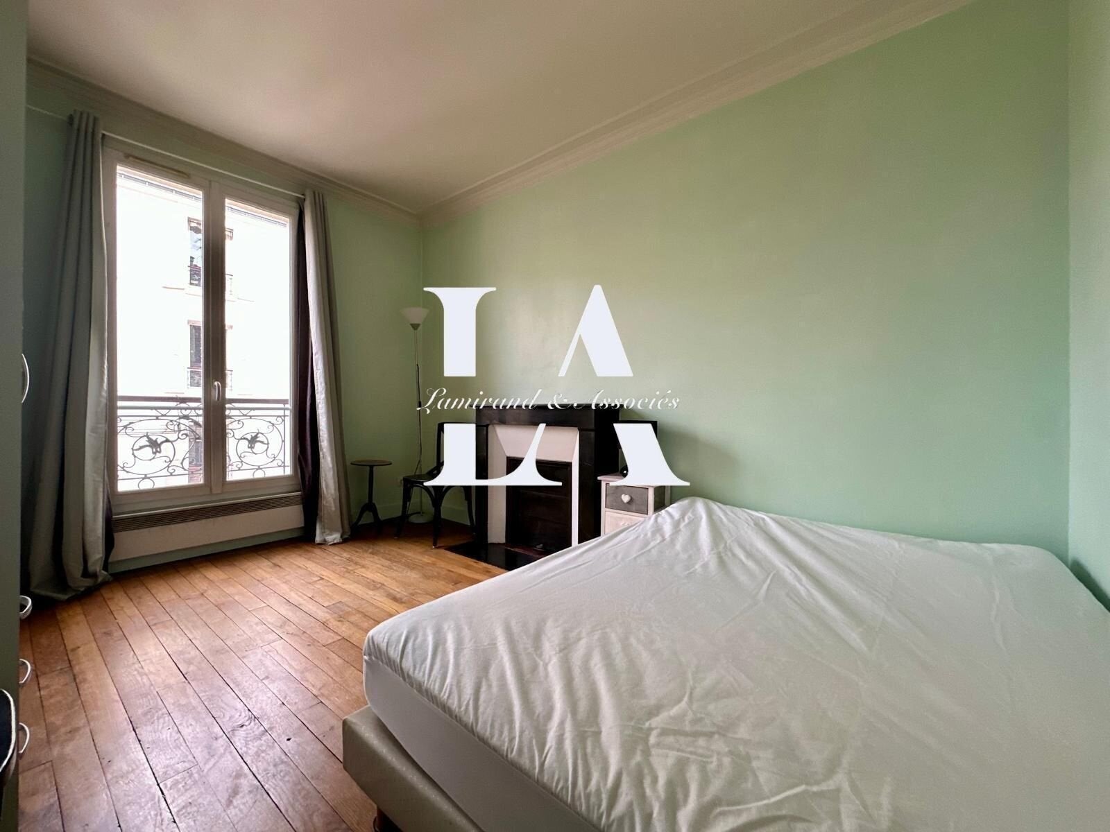 Appartement Rue Roberval à Paris