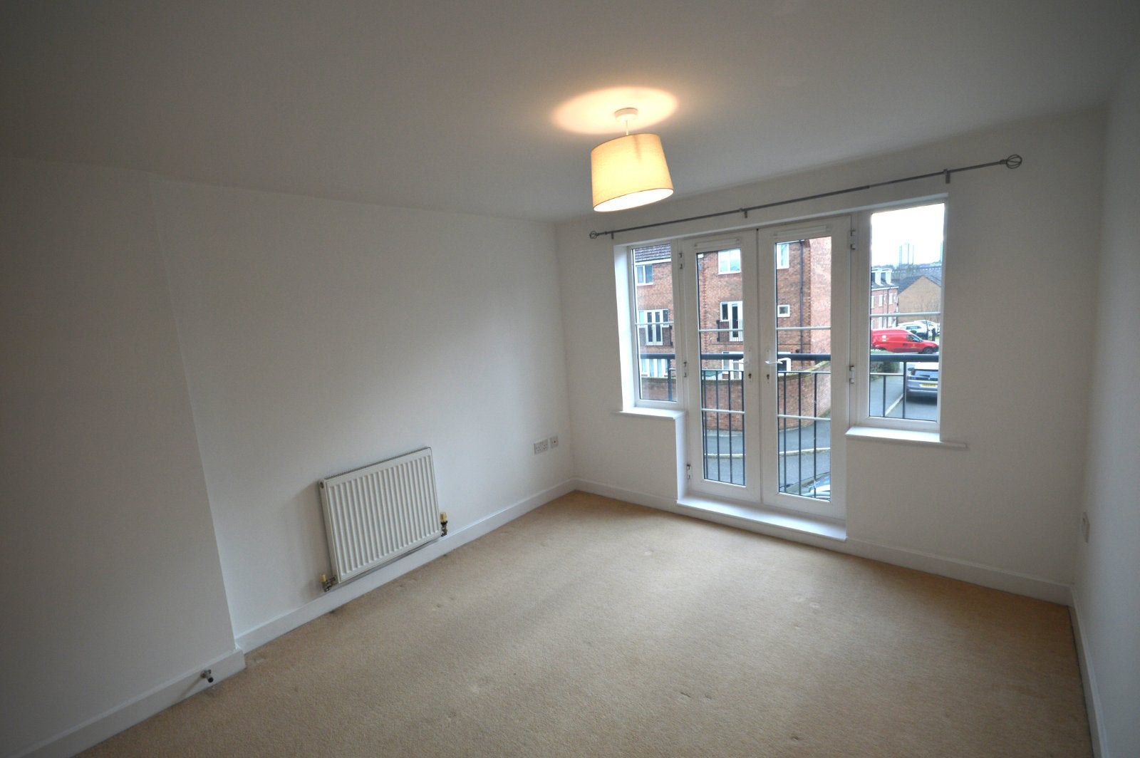 Flat Greenacre Way in Sheffield