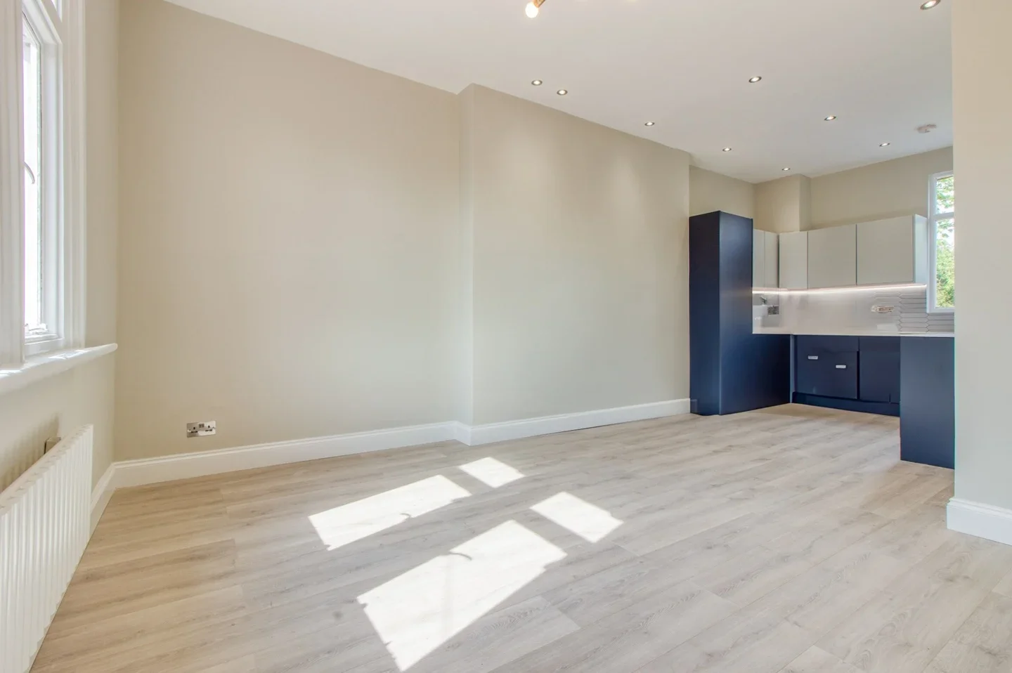Flat Culverden Road in Greater London