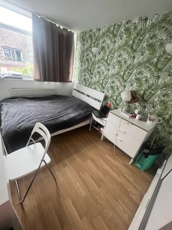 Room Johnson Street in Greater London