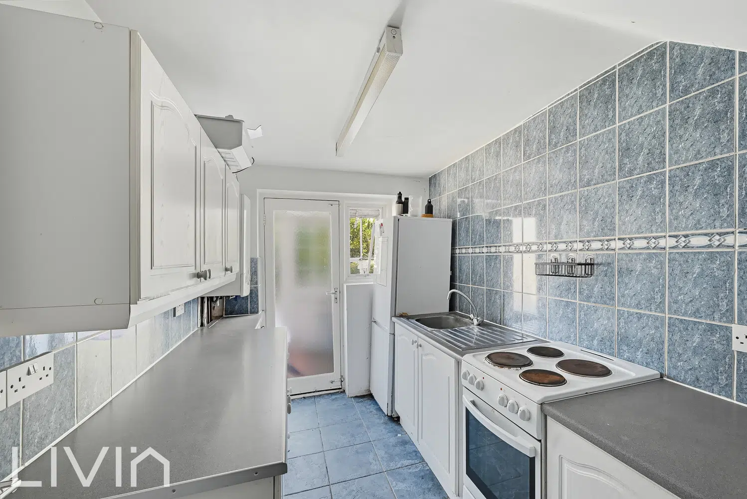 Flat Canning Road in Greater London